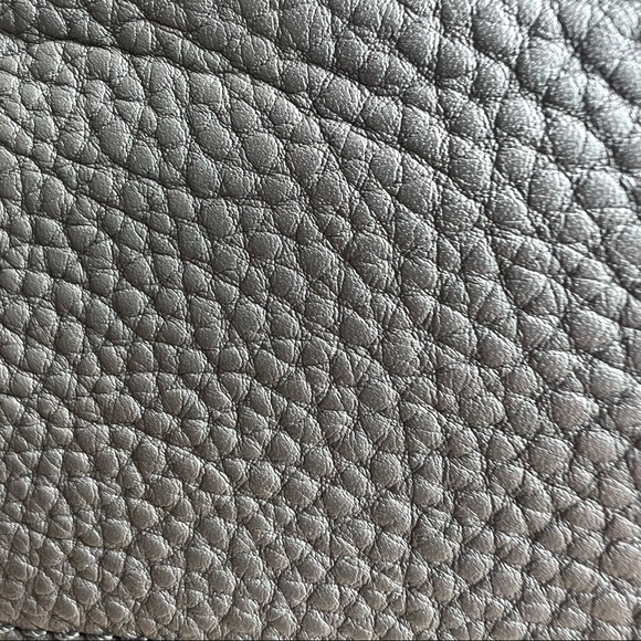 Authentic Louis Vuitton Mahina Stellar GM in Anthracite - Picture 11 of 16